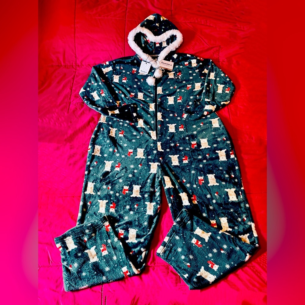 BEARPAW PAJAMA JUMPSUIT WITH ZIPPER, POCKETS & AN ATTACHED HAT WITH FAUX…